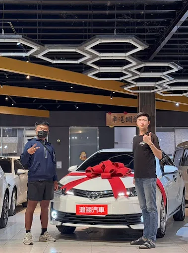 T斯特車業客戶交車合影